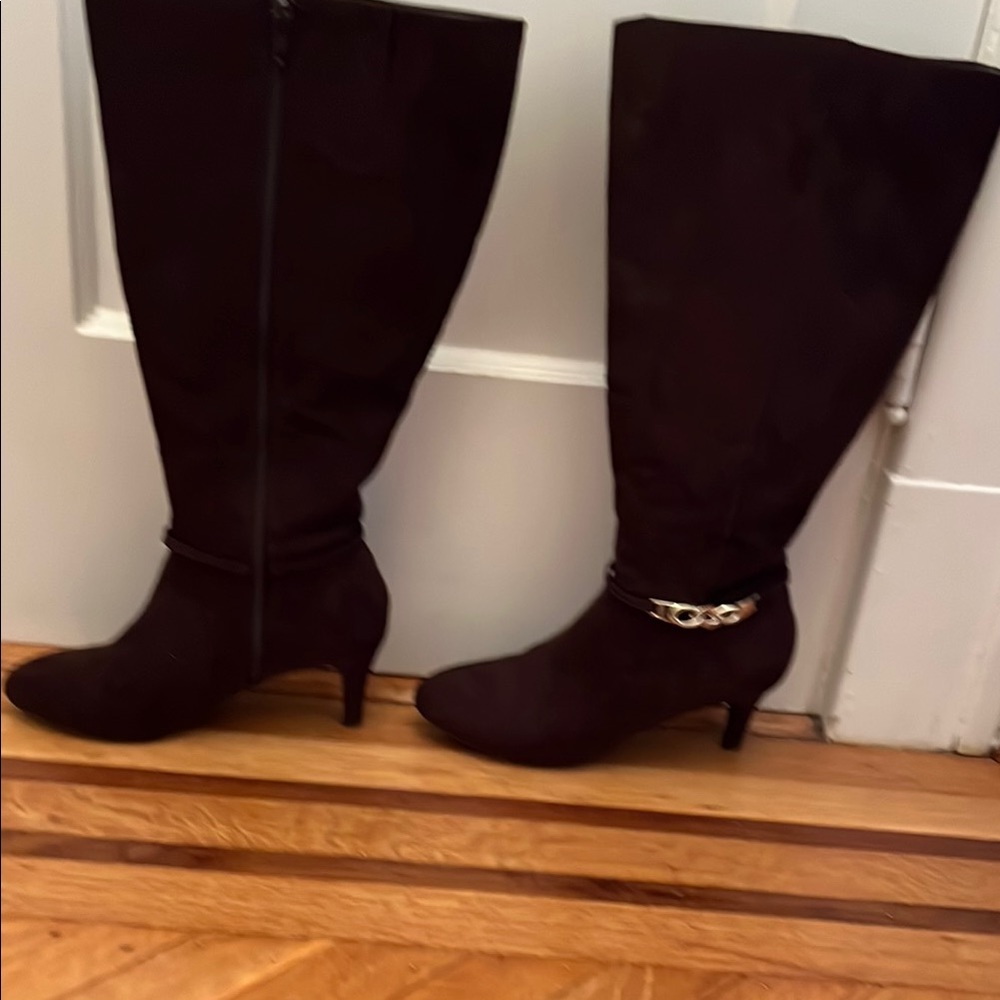 EUC Karen Scott wide calf boots